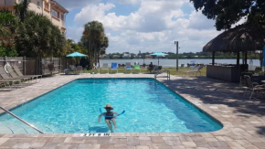 Siesta Key Condo - on the water !